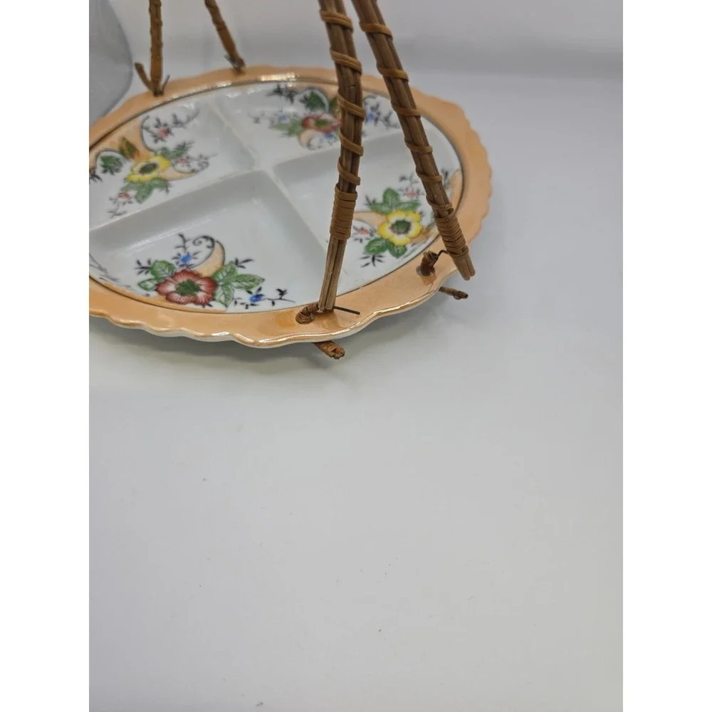 Made in Japan Round 4-Compartment Divided Dish Floral Wicker Handle 10 in